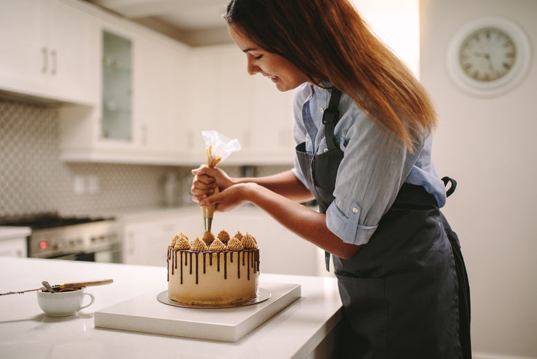 Cake Decorating and Design Course | Learning | Offer Price £ 9.00 Cake Decorating and Design Course | Learning | Offer Price £ 9.00