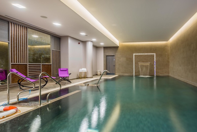 50-Min Massage, Spa Access & Glass of Bubbly for 1 or 2 – 5* Courthouse Hotel, Shoreditch | Beauty | Offer Price £ 65.00 50-Min Massage, Spa Access & Glass of Bubbly for 1 or 2 – 5* Courthouse Hotel, Shoreditch | Beauty | Offer Price £ 65.00