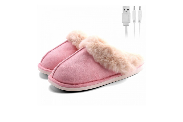 Unisex BLACK / -:A pair of USB heated UGG- slippers | Wowcher