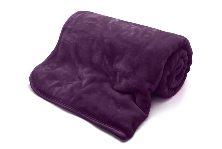 Fleece Faux Fur Mink Throw Blanket - Ultra-Soft, Machine Washable, 3 Sizes, 12 Colours | Wowcher