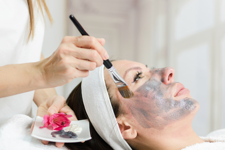 Accurate Laser & Laser Aesthetics Unisex Silver Peel Facial Treatment At Accurate Laser, Holborn | Wowcher