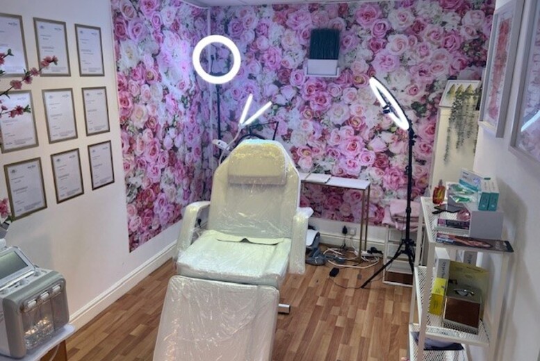 Boujee Beauty Aesthetics Unisex Million Dollar Facial With Microneedling At Stoke On Trent | Wowcher