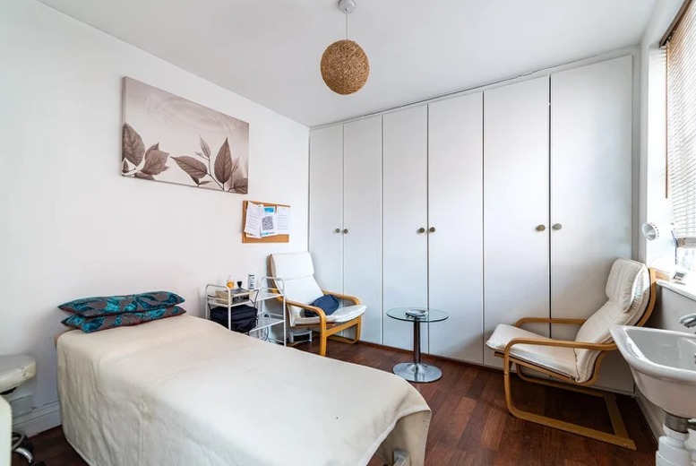 Calm Reflex Unisex Healing & Indian Massage Package - Choice Of 30 Or 60 Minutes - 3 Locations, Birmingham | Wowcher