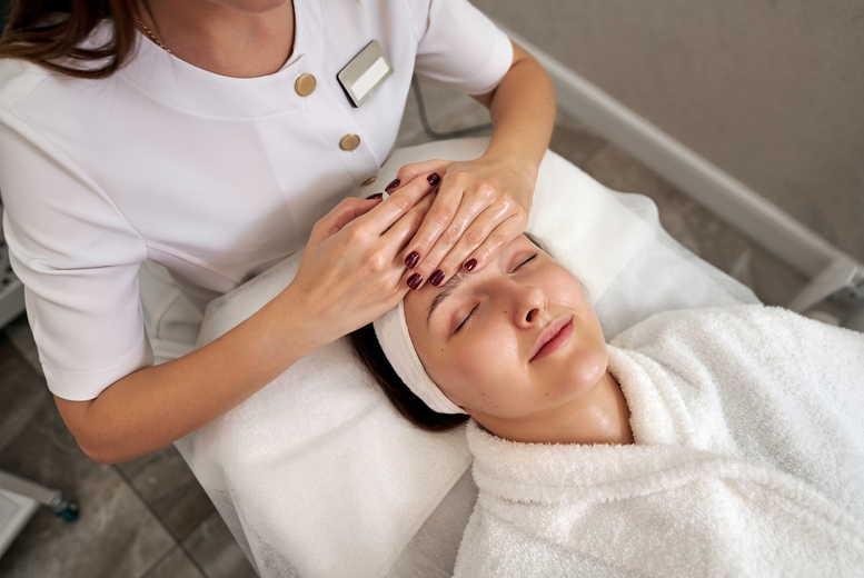 Swan Spa And Beauty Unisex Express Head, Neck And Shoulder Massage With Indian Facial | Wowcher