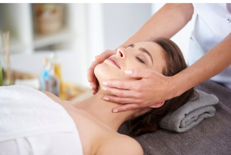 Luxury Facial & Neck & Shoulder Massage at LivingSocial