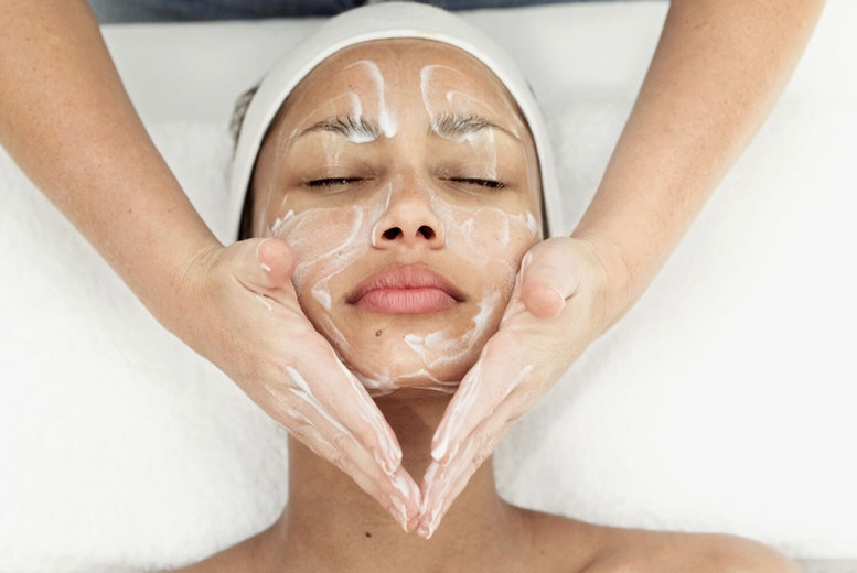 Kirren Karara Beauty Academy Unisex 40 Minute Dermaplaning Facial At Wolverhampton | Wowcher