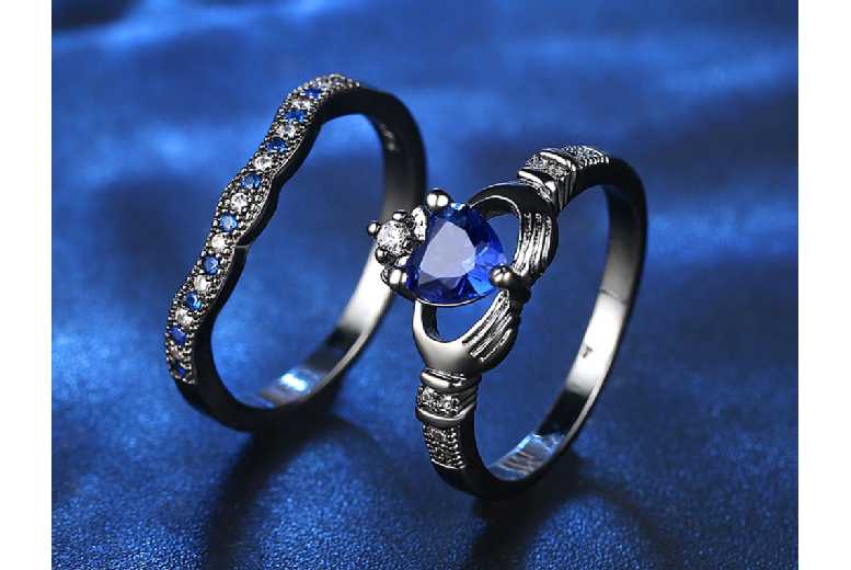 Black Cubic Zirconia Double Ring Set with Heart-Shaped Crystal – Stackable Statement Jewellery | Wowcher