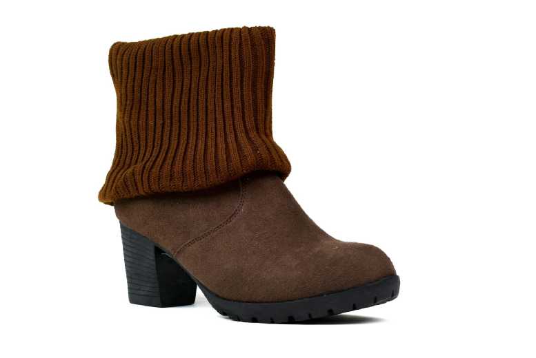 Black Women’s Waterproof Slip-On Winter Ankle Boots with Faux Fur Lining – Non-Slip Sole | Wowcher
