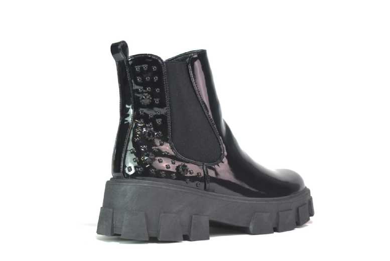 Black Women’s Faux Leather Slip-On Chelsea Ankle Boots – Durable, Casual, Versatile Footwear | Wowcher Black Women’s Faux Leather Slip-On Chelsea Ankle Boots – Durable, Casual, Versatile Footwear | Wowcher