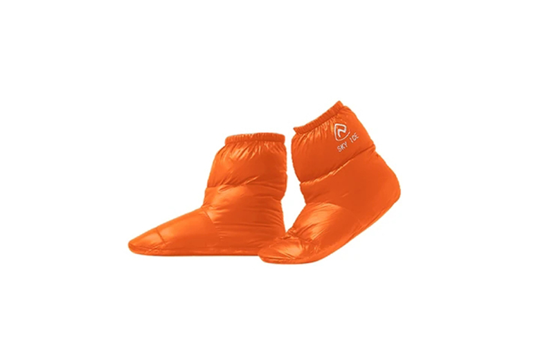 Unisex Black Winter Duck Down Insulated Water-Resistant Booties | Wowcher Unisex Black Winter Duck Down Insulated Water-Resistant Booties | Wowcher