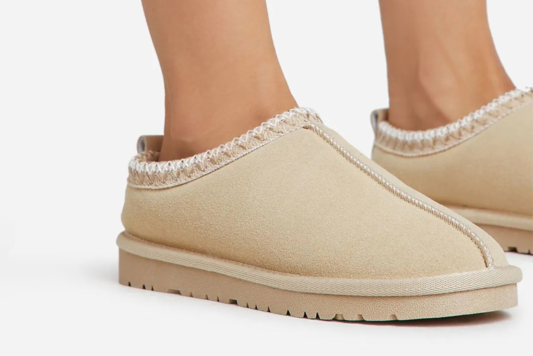 Unisex Black Breathable Faux Suede Summer Slippers with Non-Slip Fur Lining – 8 Sizes, 3 Colours | Wowcher