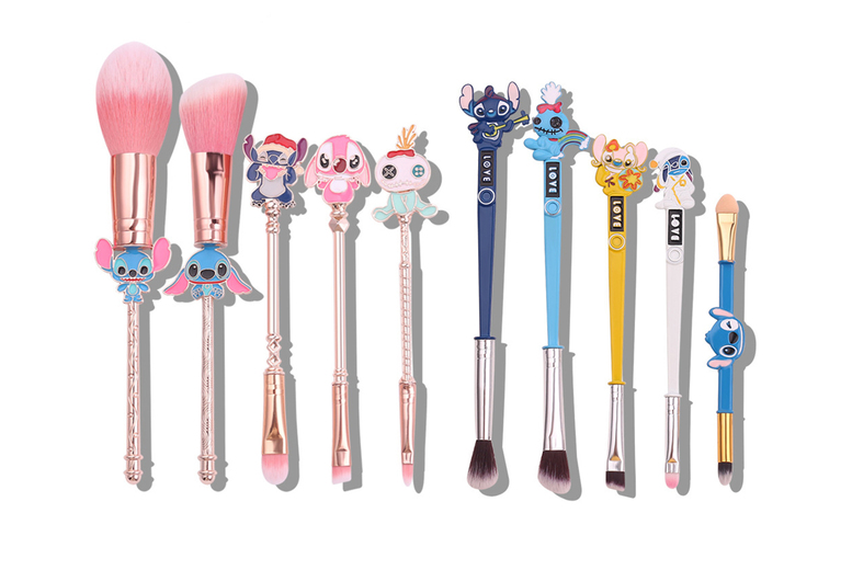 Cartoon  Makeup Brush Set – Premium Disney Beauty Tools | Wowcher