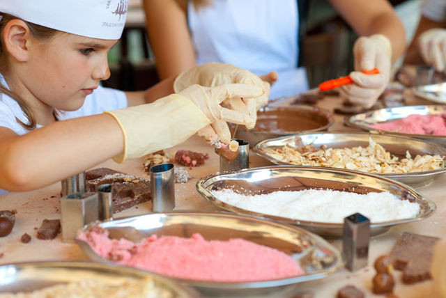 children-s-chocolate-workshop-for-2-stoke-on-trent