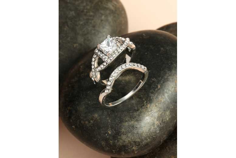 Sparkling Crystal Statement Double Ring – Modern Fashion Jewellery | Wowcher