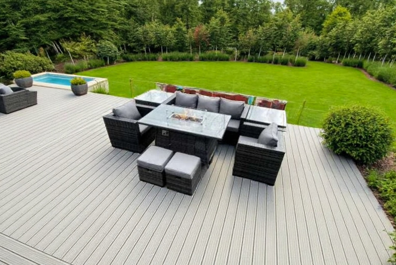 Deluxe PE Rattan Garden Sofa Set with Fire Pit Table – 6-Seater Modern Outdoor Lounge | Wowcher