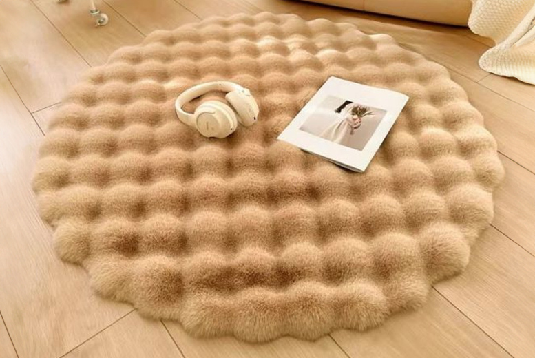 Bubble Velvet Fluffy Round Carpet in 4 Sizes and 6 Colours | Wowcher Bubble Velvet Fluffy Round Carpet in 4 Sizes and 6 Colours | Wowcher