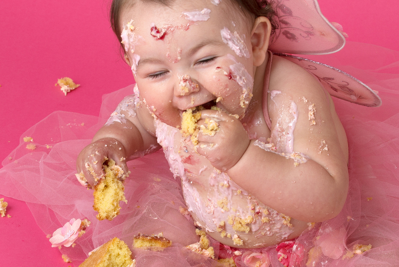 Cake Smash Photoshoot – 7″x5″ Framed Picture | Wowcher