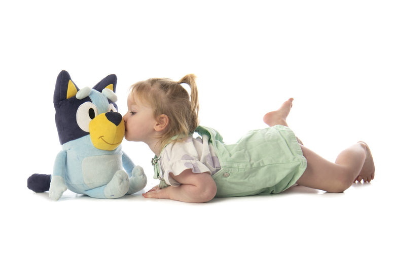 Child Photoshoot Session – Receive a 7″x5″ Framed Picture | Wowcher