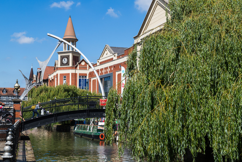 Oliver’s Boats Lincoln City Break: Unique Narrowboat Stay for 2 with Cream Tea, Breakfast & Boat Tour | Wowcher
