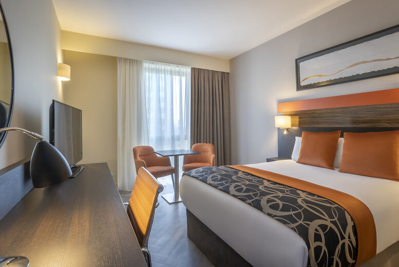 4* Cardiff Break: Breakfast & Wine for 2 – Dinner Upgrade! 4* Cardiff Break: Breakfast & Wine for 2 – Dinner Upgrade!