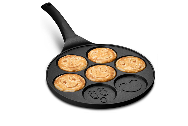 Smiley Face Non-Stick Mini Pancake Pan! | Wowcher
