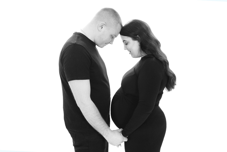 Maternity Photoshoot including 3 Prints | Wowcher