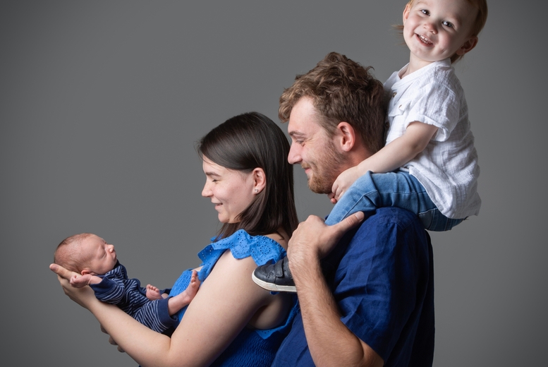 Family Photoshoot, Photo Block & Artwork Spend at 3 Locations | Wowcher