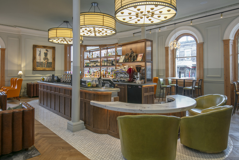 4* The Queen at Chester Stay: Breakfast, 2 Course Dinner & Prosecco for 2 4* The Queen at Chester Stay: Breakfast, 2 Course Dinner & Prosecco for 2