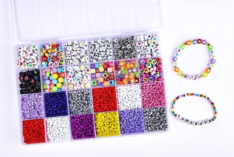 Taylor Swift  Friendship Bracelet Kit – 3000 Pieces | Wowcher