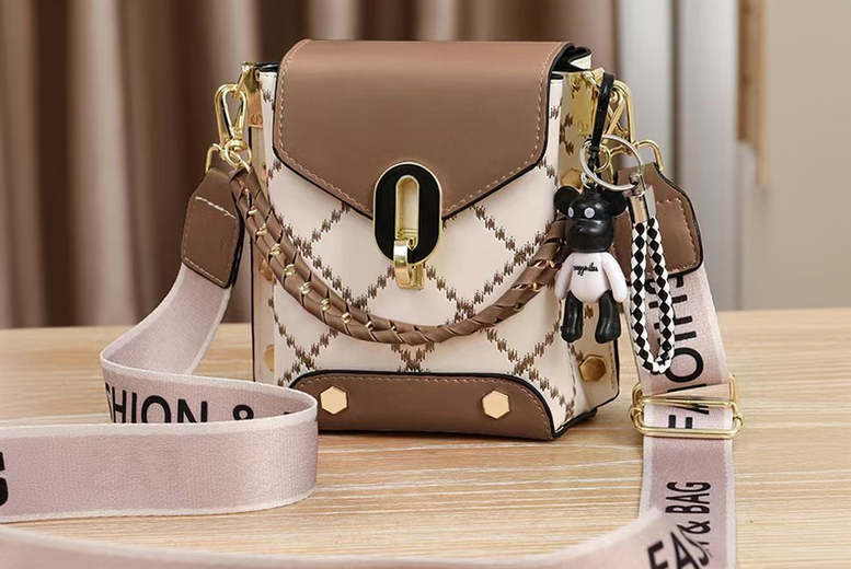 Unisex Beige Vegan Leather Square Crossbody Purse – Adjustable Strap, Minimalist Design, 17cm | Wowcher