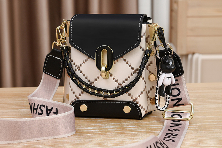 Unisex Square Crossbody Shoulder Bag, Black | Wowcher