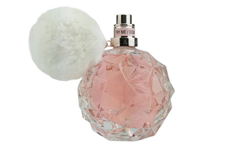 Ariana Grande Ari Eau de Parfum 100ml – Christmas Edition | Wowcher