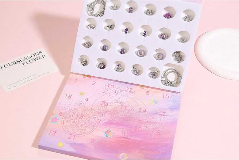 Charm Bracelet Christmas Advent Calendar | Wowcher
