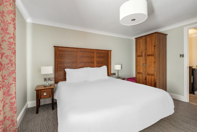 4* Woodford Bridge Country Club Devon Stay: Up to 6 People 4* Woodford Bridge Country Club Devon Stay: Up to 6 People