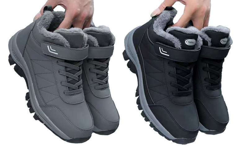 Unisex Black Non-Slip Plush Snow Boots – 2 Colours & 6 Sizes | Wowcher