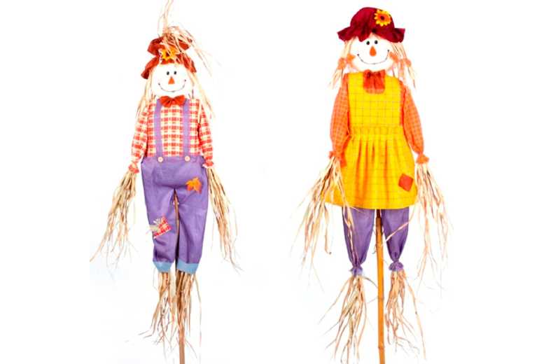 Rustic Garden Ornament Duo - Weather-Resistant Scarecrow Outdoor Décor on Bamboo Poles | Wowcher