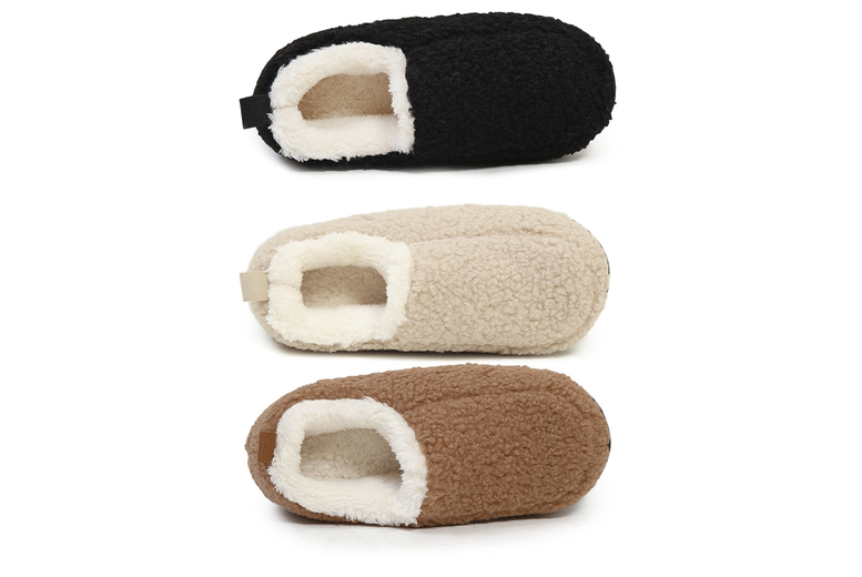 Unisex Black Teddy Fleece Style Summer Slippers – Lightweight, Breathable Comfort in 5 Sizes & 3 Colours | Wowcher