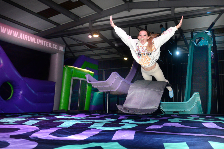 1-Hour Family Trampoline Park Access for 4 at Air Unlimited Liverpool – Includes 2 Slushes & 2 Hot Drinks | Wowcher