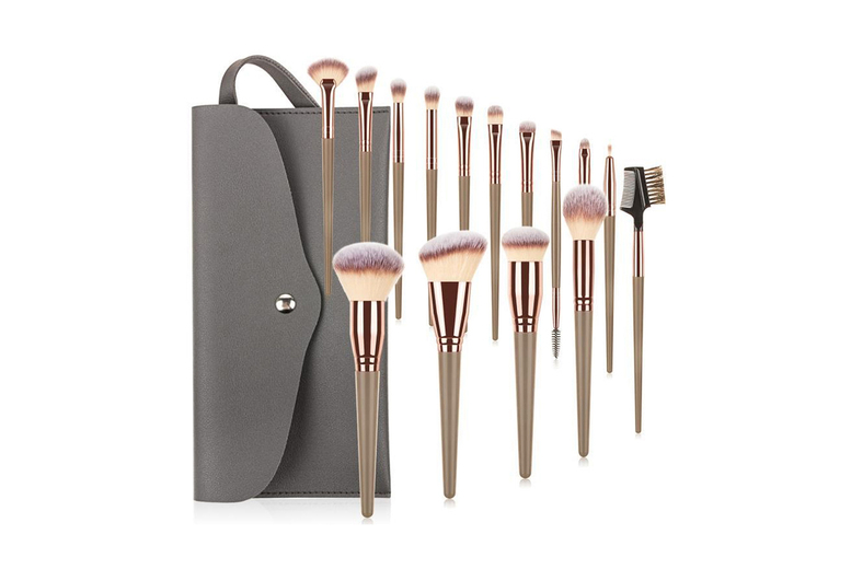 Professional Makeup Brush Set – Soft Synthetic, Travel-Ready, Multiple Piece Options | Wowcher