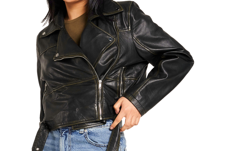 Women’s Black Oversized Cropped Real Leather Jacket – 6 Sizes Women’s Black Oversized Cropped Real Leather Jacket – 6 Sizes
