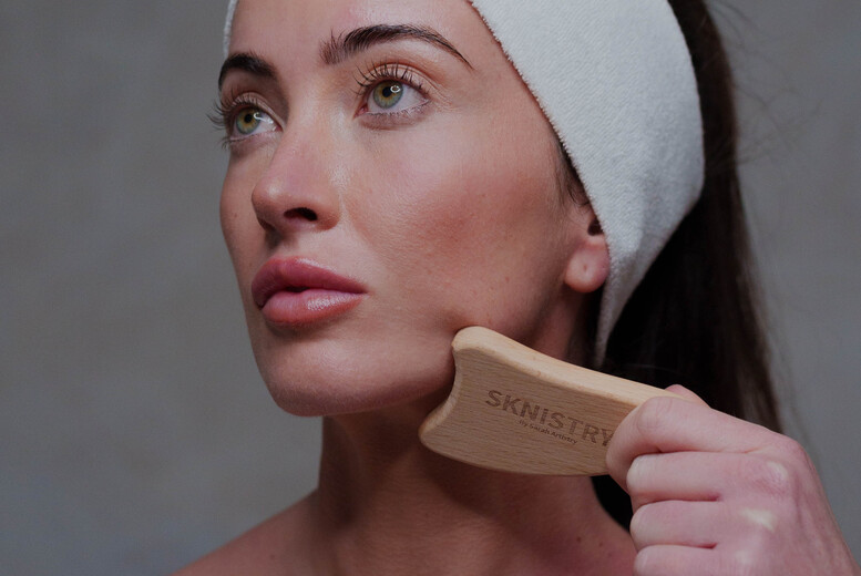 2 Hour Korean Glass Skin Masterclass with £50 Voucher at Sarah Artistry – London | Wowcher