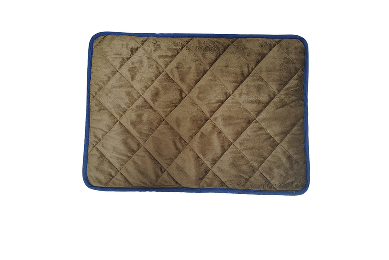 Self-Heating Dog Mat – Non-Slip, Machine Washable, Multiple Sizes & Colours | Wowcher