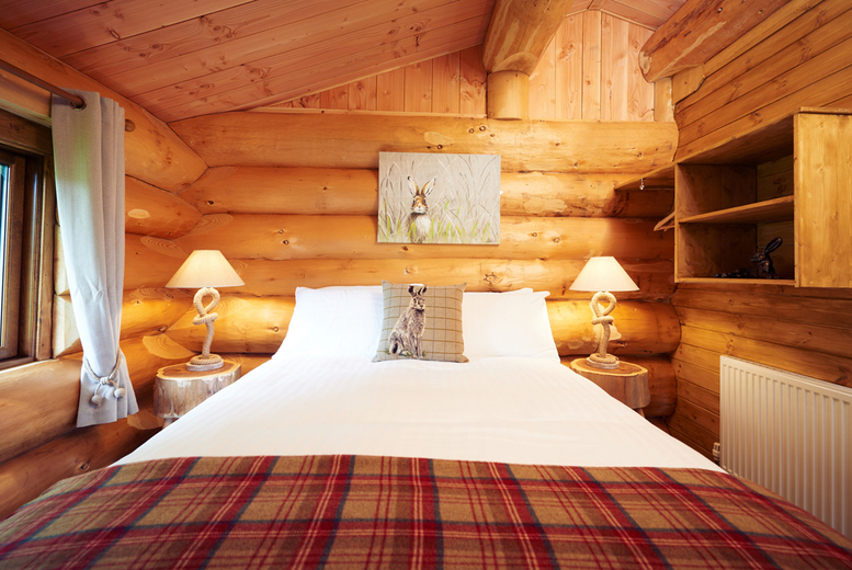 Shropshire: 2-Night Luxury Lodge Break with Private Hot Tub for Up to 4 – Family Stays Available – School Holiday Availability! | Wowcher Shropshire: 2-Night Luxury Lodge Break with Private Hot Tub for Up to 4 – Family Stays Available – School Holiday Availability! | Wowcher
