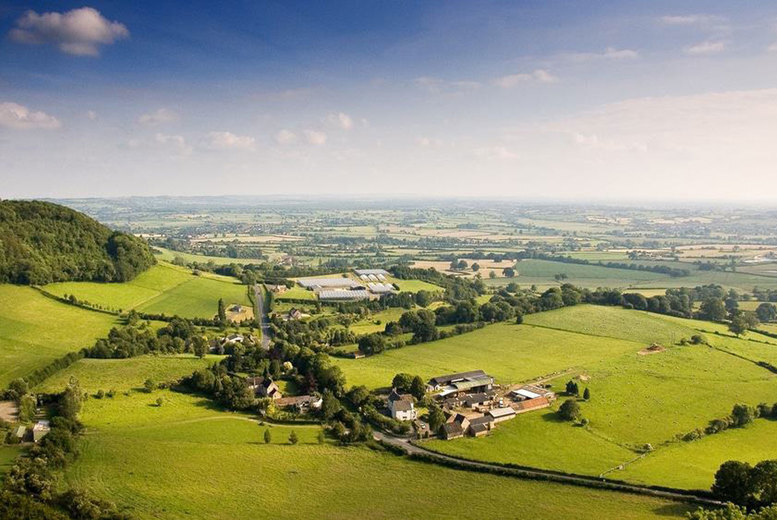 Gloucestershire Hotel: Breakfast, Wine & Late Checkout for 2- The Crown Blockley Hotel Gloucestershire Hotel: Breakfast, Wine & Late Checkout for 2- The Crown Blockley Hotel