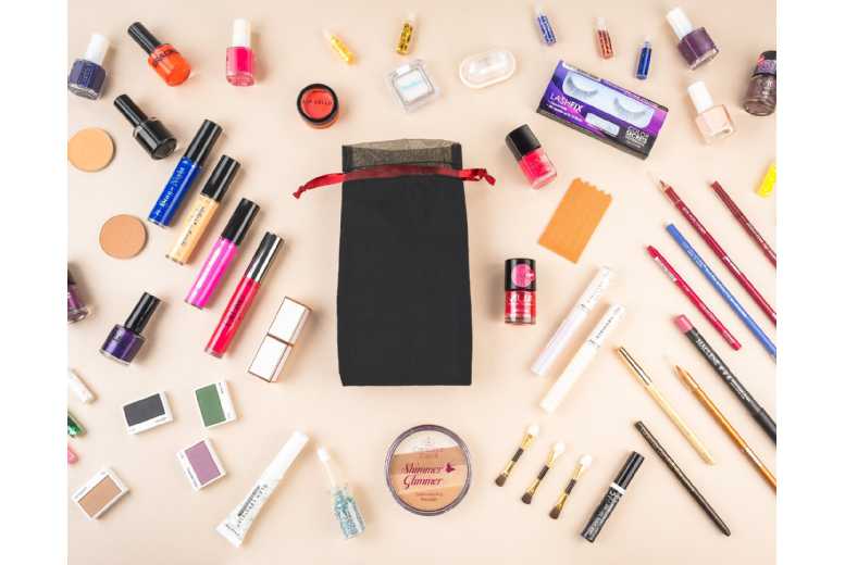 10pc Lucky Dip Makeup Bag – Assorted Long-Lasting Lipsticks, Waterproof Mascara & More | Wowcher