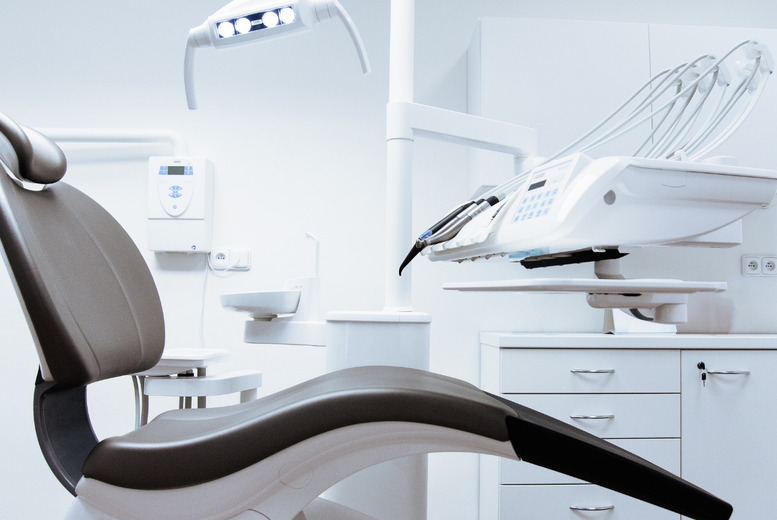 Clear or Metal Braces for One or Both Arches at Waldron Dental – Up to 69% Off, 4 South London Locations | Wowcher Clear or Metal Braces for One or Both Arches at Waldron Dental – Up to 69% Off, 4 South London Locations | Wowcher