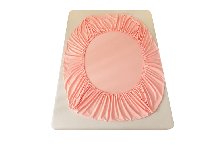 Solid Colour Brushed Microfibre Bed Cover – Soft, Machine Washable, All-Season Comfort – 16 Colours & 3 Sizes | Wowcher