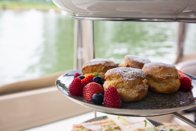 Oxford River Thames Afternoon Tea Cruise with Prosecco | Wowcher Oxford River Thames Afternoon Tea Cruise with Prosecco | Wowcher