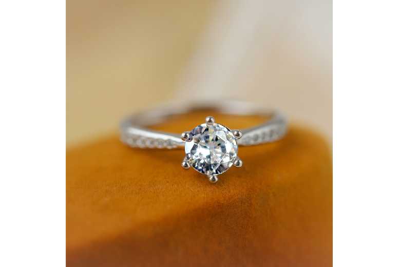 S925 Sterling Silver Solitaire Cubic Zirconia Adjustable Statement Ring - White Gold Plated, 7mm Round Cut | Wowcher