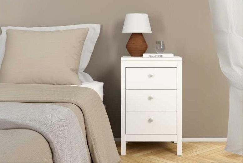 3 Drawer Black Oak Bedside Table – Modern Storage Nightstand, Compact Bedroom Furniture | Wowcher 3 Drawer Black Oak Bedside Table – Modern Storage Nightstand, Compact Bedroom Furniture | Wowcher